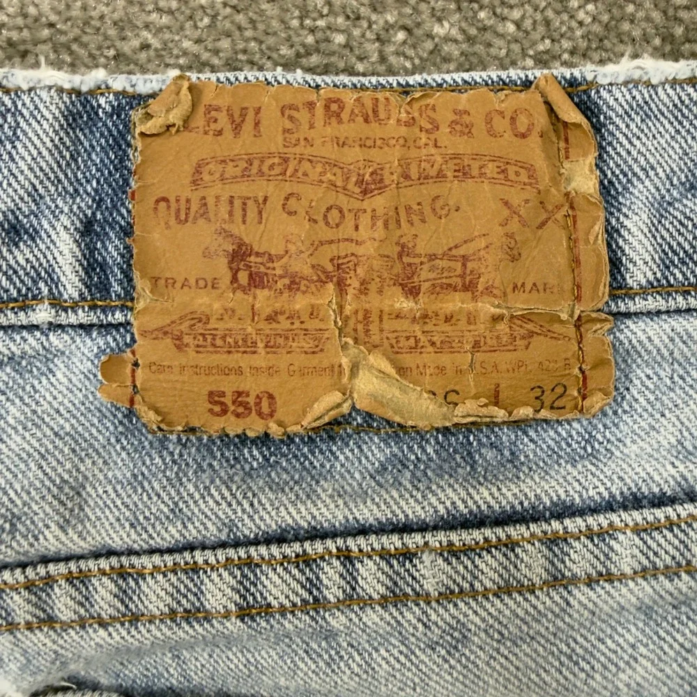 Levi 550 Denim Shorts Mens *36* Light Wash Cut Off Frayed Hem Vintage Made USA